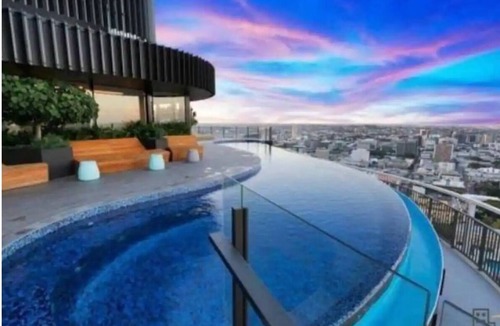 Brisbane Central Business District Apartment | Great location and amazing views