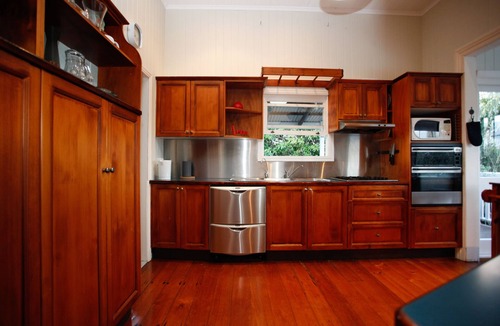 Manly House | Great Manly Qld’er with views, walk to water and wifi