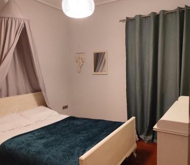 Delfoi Apartment | Green house in Chrisso