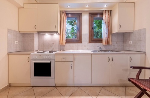 Sivota Apartment | Ground Floor Apartment with Wi-Fi and Air Conditioning