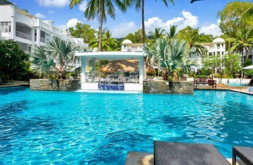 Palm Cove Apartment | Ground floor Spa Suite in the popular Beach Club Resort in Palm Cove