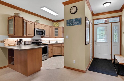 Silver Star Mountain Condo | Ground Level 2 bed/2 bath condo with laundry, BBQ, pet-friendly, large deck