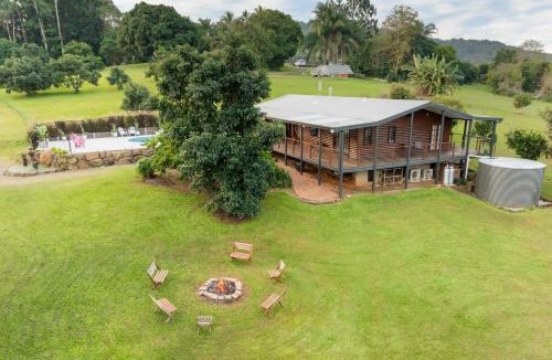 Kiels Mountain House | Grove Hinterland Retreat - 15 mins to beach