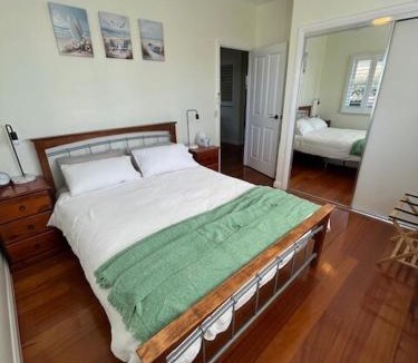 Margate House | Guest home in Margate, close to the beach