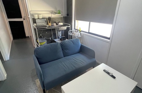 Forest Lake Apartment | Guest Suite 2 Bedrooms & Private Bathroom, Kitchen