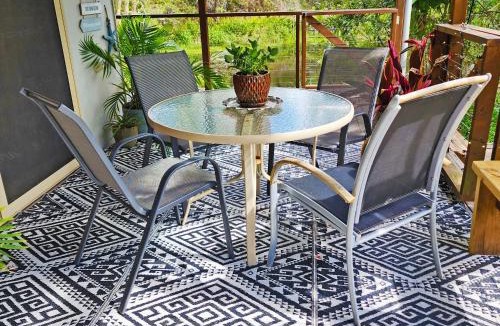 Doonan House | Guest Suite with Fireplace & Pond, close to Noosa & Eumundi