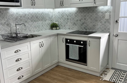 Newport Apartment | Hamptons Guesthouse in Newport