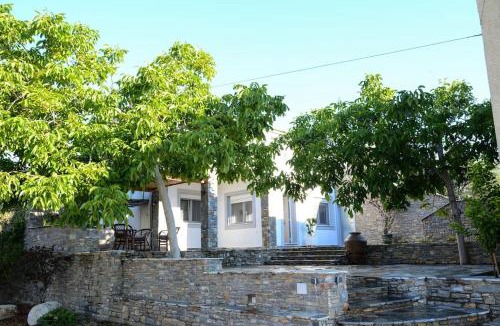 Pella Region House | Happinies apartments 1