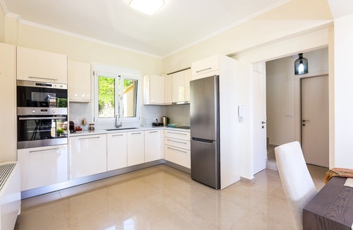 Trachilos Villa | Harmony Villa - beach front relaxation ideal for large groups