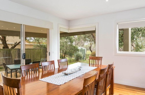 Anglesea House | Haven On Harvey - Anglesea