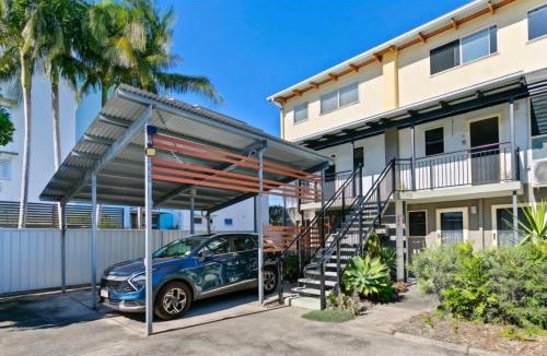 Maroochydore Apartment | HEART OF Cotton Tree, Maroochydore BEACH & RIVER