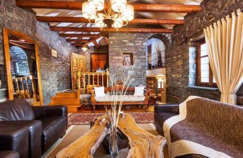 Kipoi Villa | Heaven's View Mansion - Zagori Stone Built Gem
