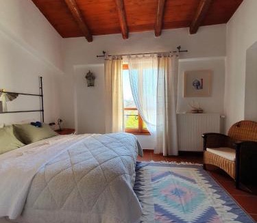 Aliartos Hotel | Helicon Muses Friendly Mountain B&B Guesthouse