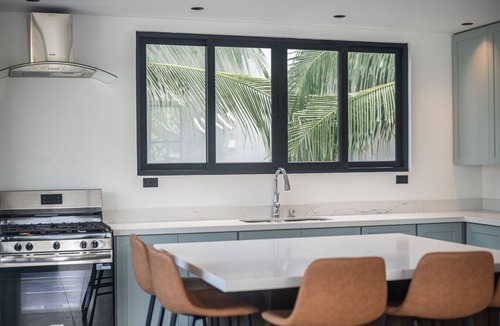 Playa Hermosa Apartment | Hermosa Villa II Luxury Oceanfront Pool Jacuzzi