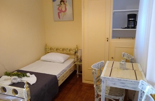 Ermoupoli House | Hermoupolis Syros Maisonette