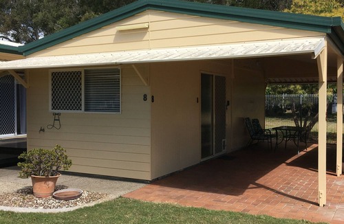 Scarness Apartment | Hervey Bay Seaside Studio Unit