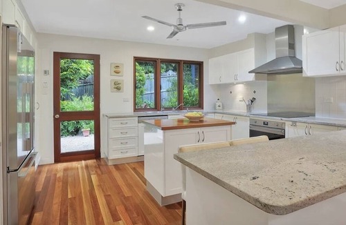 Brisbane House | Hidden Charm Retreat in the Heart of Brookfield