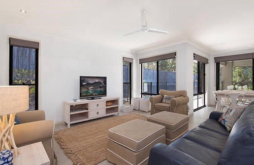 Moffat Beach House | Hideaway - An elegant modern family home