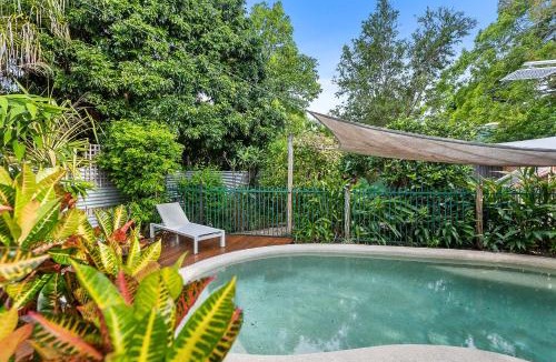 Machans Beach House | Hideout Machans -Pool BBQ Beach and Pet friendly