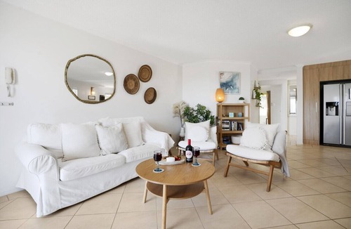 Alexandra Headland Apartment | Highwater Haven - Ocean View Apartment! 300m to Beach. Pet Friendly