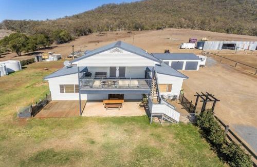 Upper Freestone Apartment | Hillview, a quiet country escape with views.