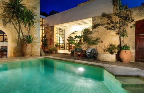Maroulas Villa | Historic Venetian Castle 15th Century - IDEAL FOR FAMILY EVENTS.