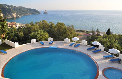Agios Gordios Apartment | Holiday Apartments Maria with Pool and Panorama View - Agios Gordios Beach 1