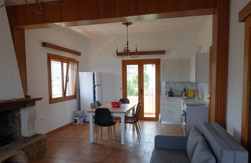 Troizinia Villa | Holiday home by the sea with a large garden, Peloponnese near Epidaurus, Methana