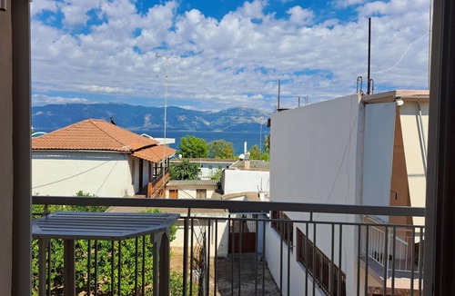 Selianitika House | Holiday home close to the beach, walking distance to the center of the village w