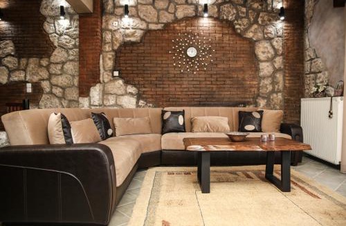Pavliani House | Holiday Home in the Center of the Village