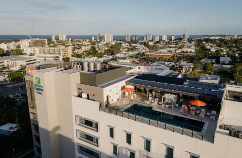 Maroochydore Hotel | Holiday Inn Express & Suites Sunshine Coast by IHG