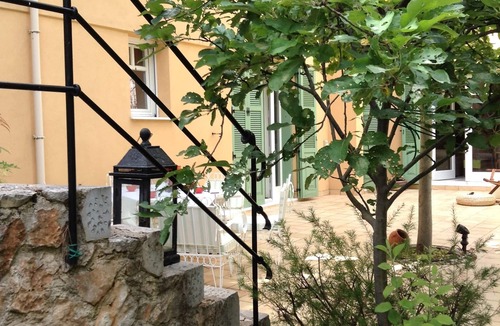 Ippokratios Politia House | Home with a view for nature lovers