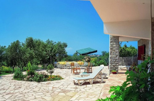 Skafidia Apartment | Homerez - Elegant Apartment in Agios Ilias, Sea View