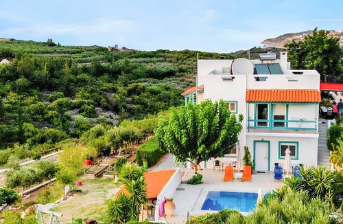 Douliana Apartment | Homerez - Seaside Apt in Almirida
