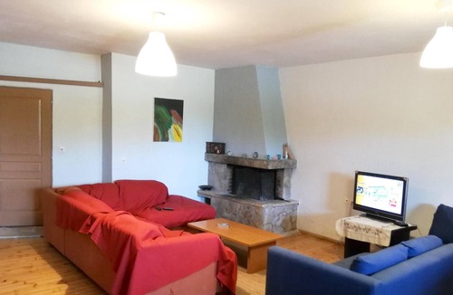 Paradise Beach House | Homerez - Spacious house near the beach and the terrace
