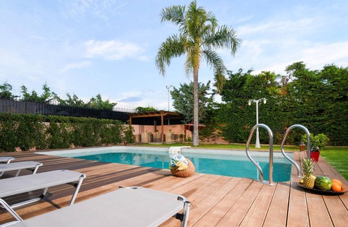 Kropia Villa | Homerez - Villa for 8 ppl. with swimming-pool, jacuzzi and garden at Kitsi