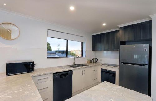 Bargara Apartment | Horizons Unit 4 Beachfront Unit
