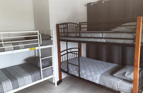 Caloundra Hostel | HOSTEL STYLE accommodation SHARE HOUSE