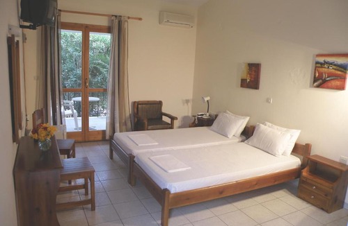 Malakonta Hotel | Hotel Petit Village