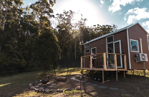 Palmwoods House | House ∙ 1 bedroom ∙ 3 guests