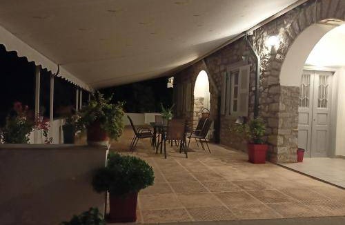 Hydra House | House ∙ 2 bedrooms ∙ 4 guests
