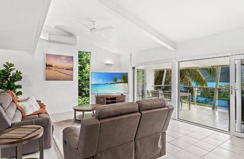 Shute Harbour House | House ∙ 3 bedrooms ∙ 6 guests