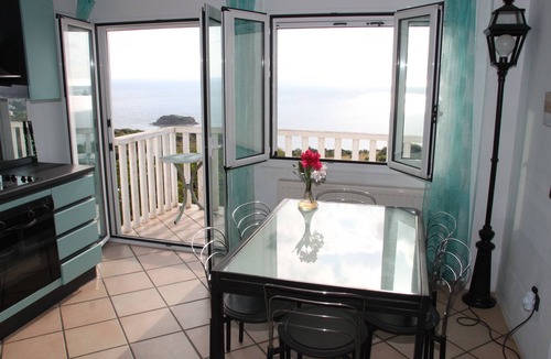 Pylos-Nestoras House | house-apartments, panoramic view overlooking sea and citadel,above ground pool,