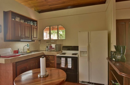 El Castillo House | House w/Volcano view. Walking distance from Supermarket and Restaurants.