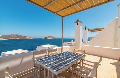 Panormos Villa | House with character