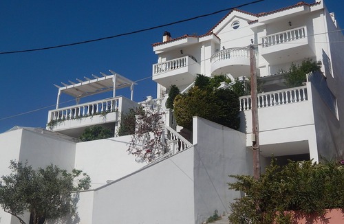Dasamari Villa | House with private pool 25' from Athens Airport