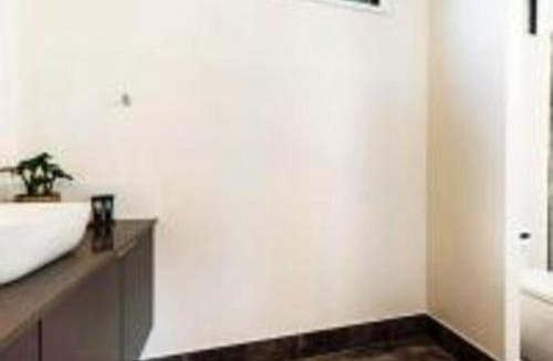 Hunchy House | Hunchy Escape - Hinterland Pet Friendly!