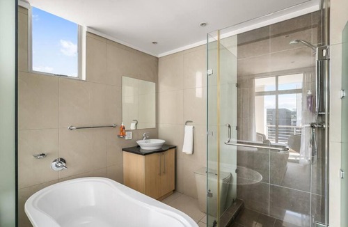 Sandown Apartment | Hydro Park in Sandton Apartments