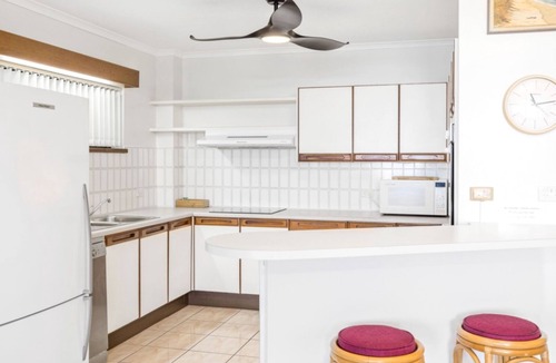 Bellara House | IMPECCABLE WATER VIEWS /PRIME LOCATION