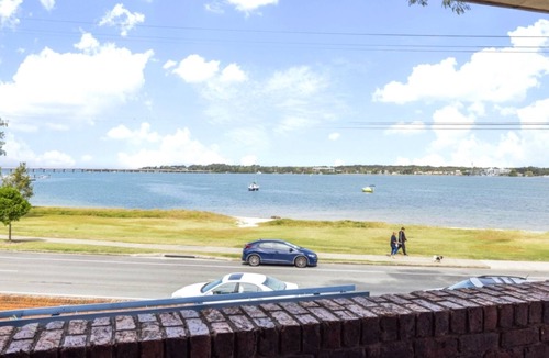 Bellara House | IMPECCABLE WATER VIEWS /PRIME LOCATION